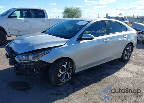 2019 Kia Forte Lxs z USA, uszkodzony, nr VIN 3KPF24AD8KE010248